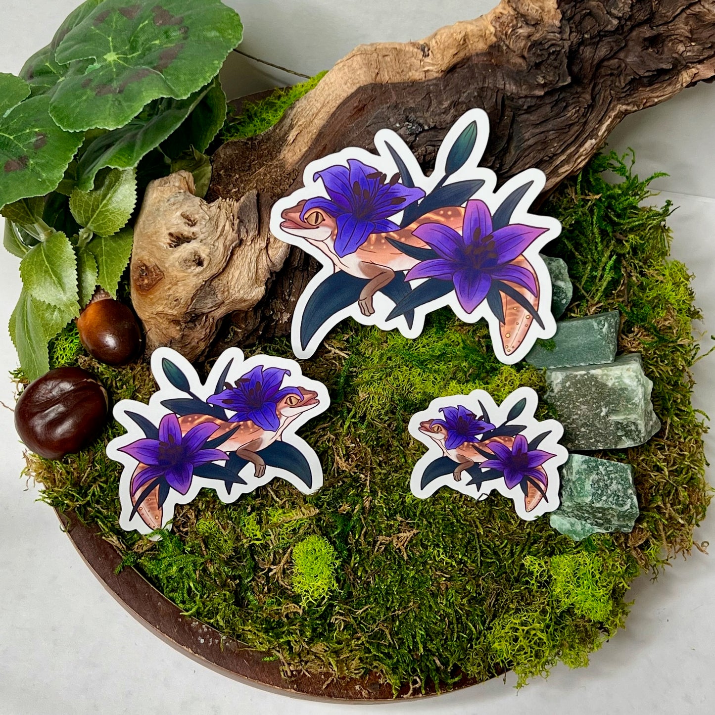 Stone Gecko Lilies Glossy Sticker